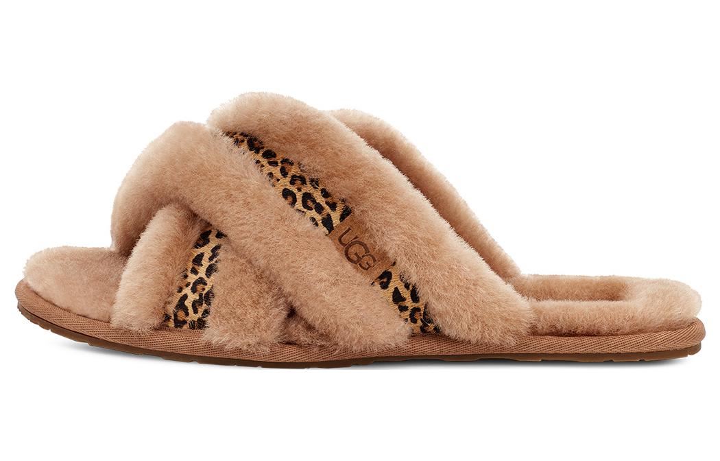 Тапочки (WMNS) UGG Cross Slides 'Chestnut' 1151832-CHE, бежевый — фото 2