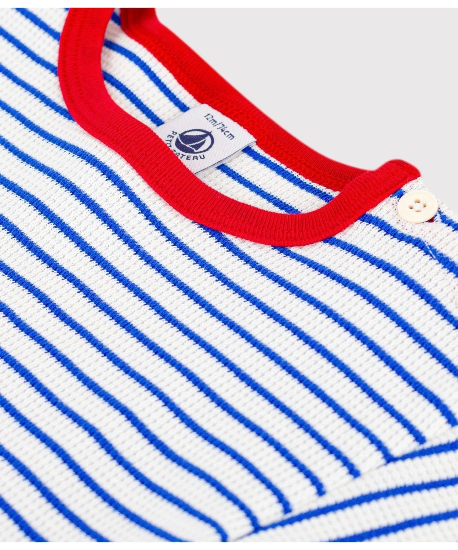 Полосатая футболка с коротким рукавом PETIT BATEAU, Off-white/blue — фото 3