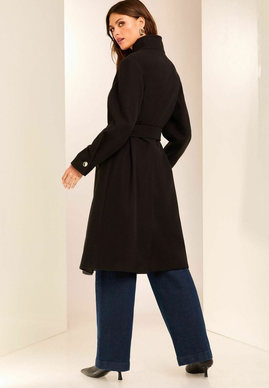 

Классическое пальто NECK WRAP BELTED WITH Lipsy, черный