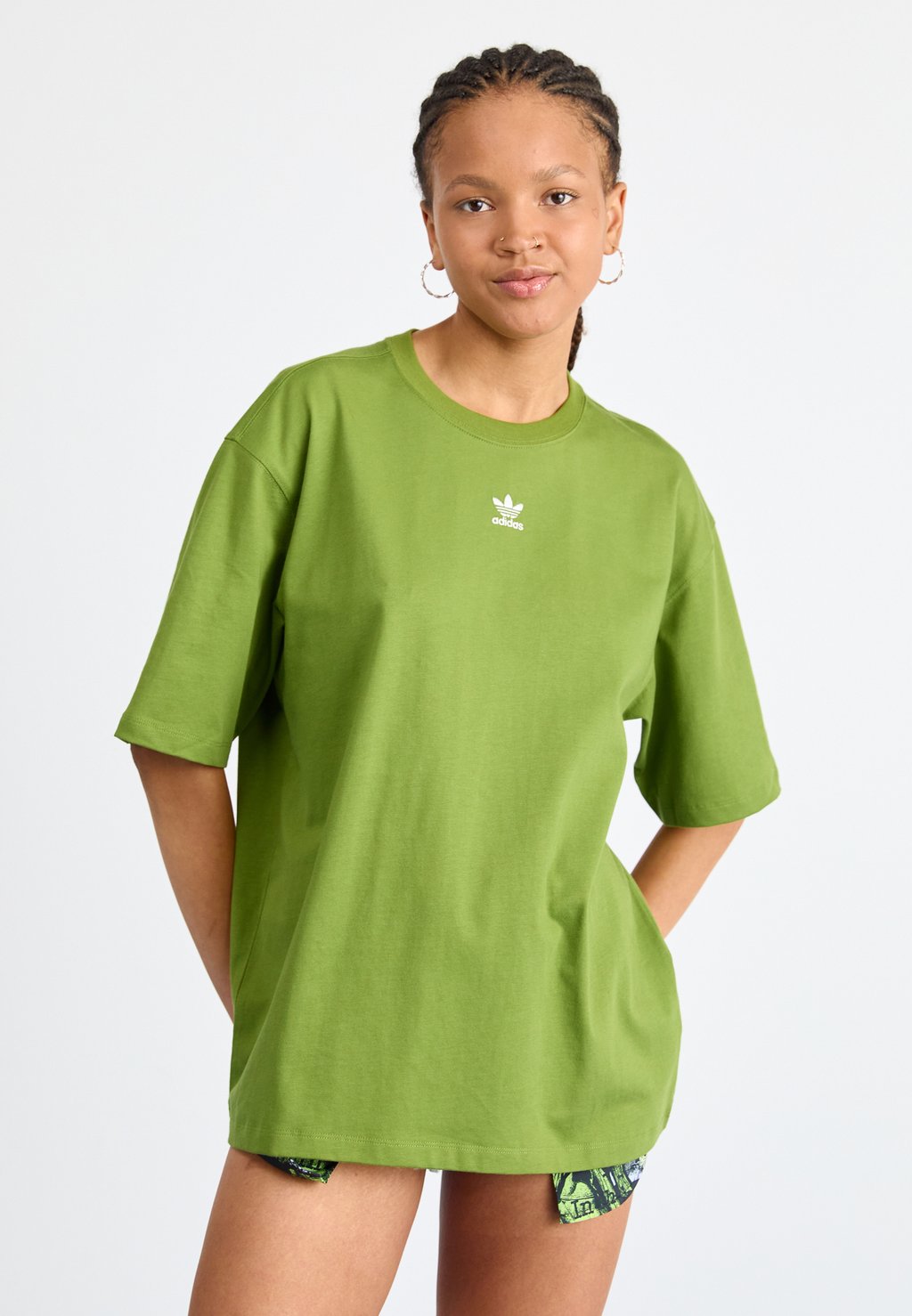 

Базовая футболка TEE Adidas Originals, зеленый