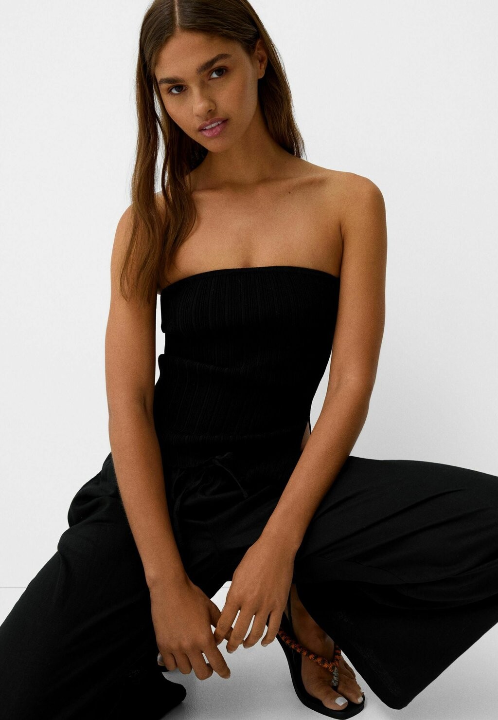 

Топ ASYMMETRIC Bershka, черный деним