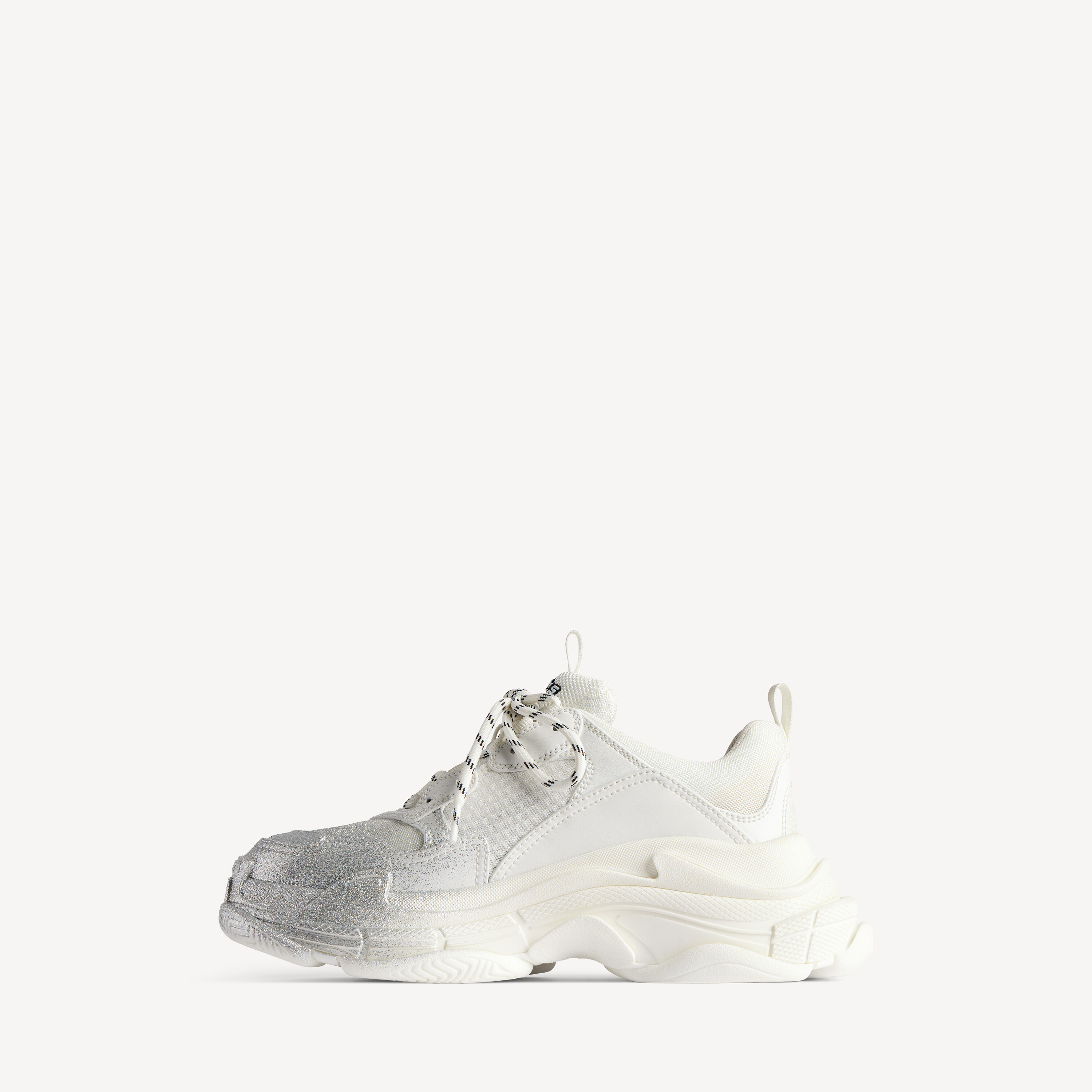 Женские кроссовки triple s с блестящим напылением в белом/серебристом цвете BALENCIAGA, серебристый/белый — фото 4