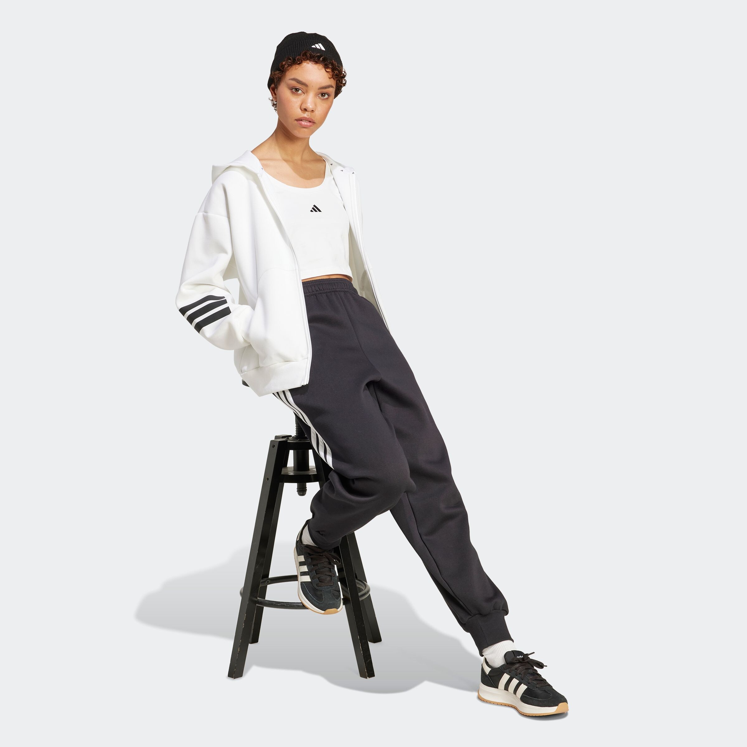 Adidas Sportswear Узкие спортивные штаны 'Tiro' в черном цвете — фото 4