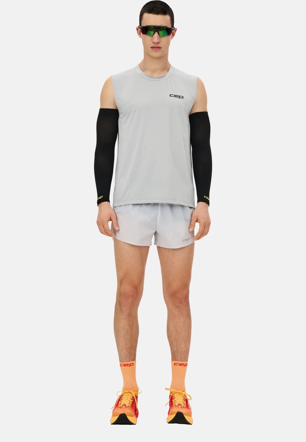 

Топ RUN SLEEVELESS CEP, светло-серый