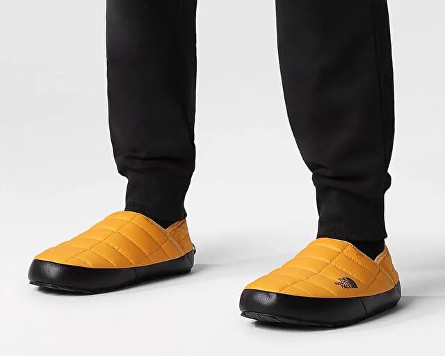 Мужские зимние ботинки THE NORTH FACE Thermoball Traction Mule V | С утеплителем и водоотталкивающей пропиткой, резиновая подошва, золотой/черный — фото 2