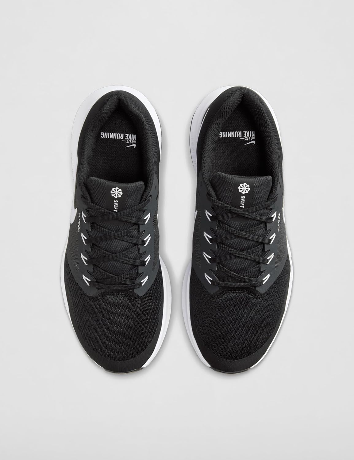 Мужские кроссовки для бега по шоссе Nike Run Swift 3, белый/черный/серый/темно-серый — фото 4