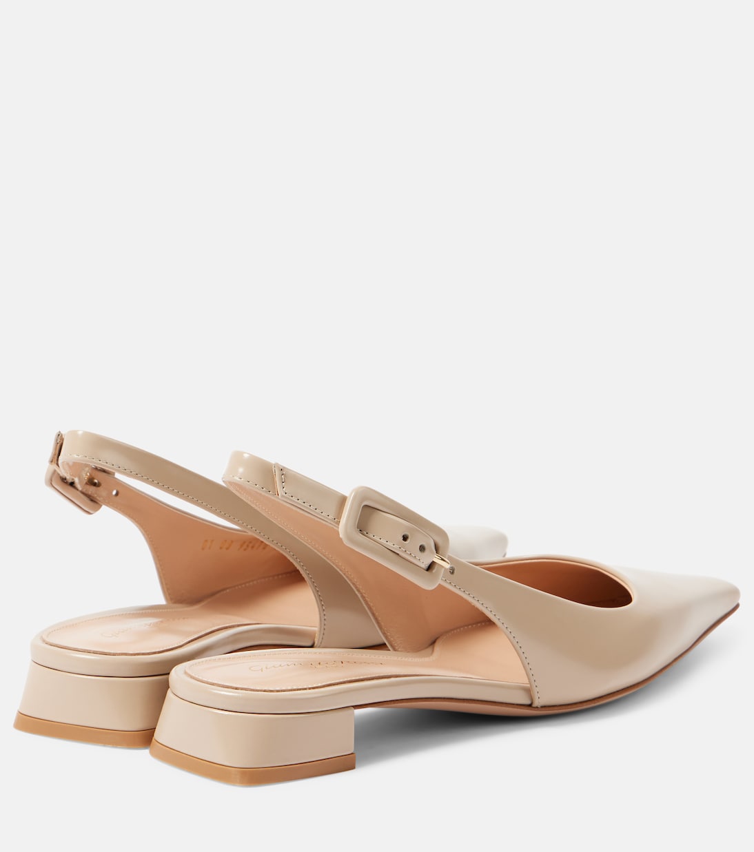 Туфли Lindsay 20 из лакированной кожи с открытой пяткой Gianvito Rossi, Mousse — фото 3
