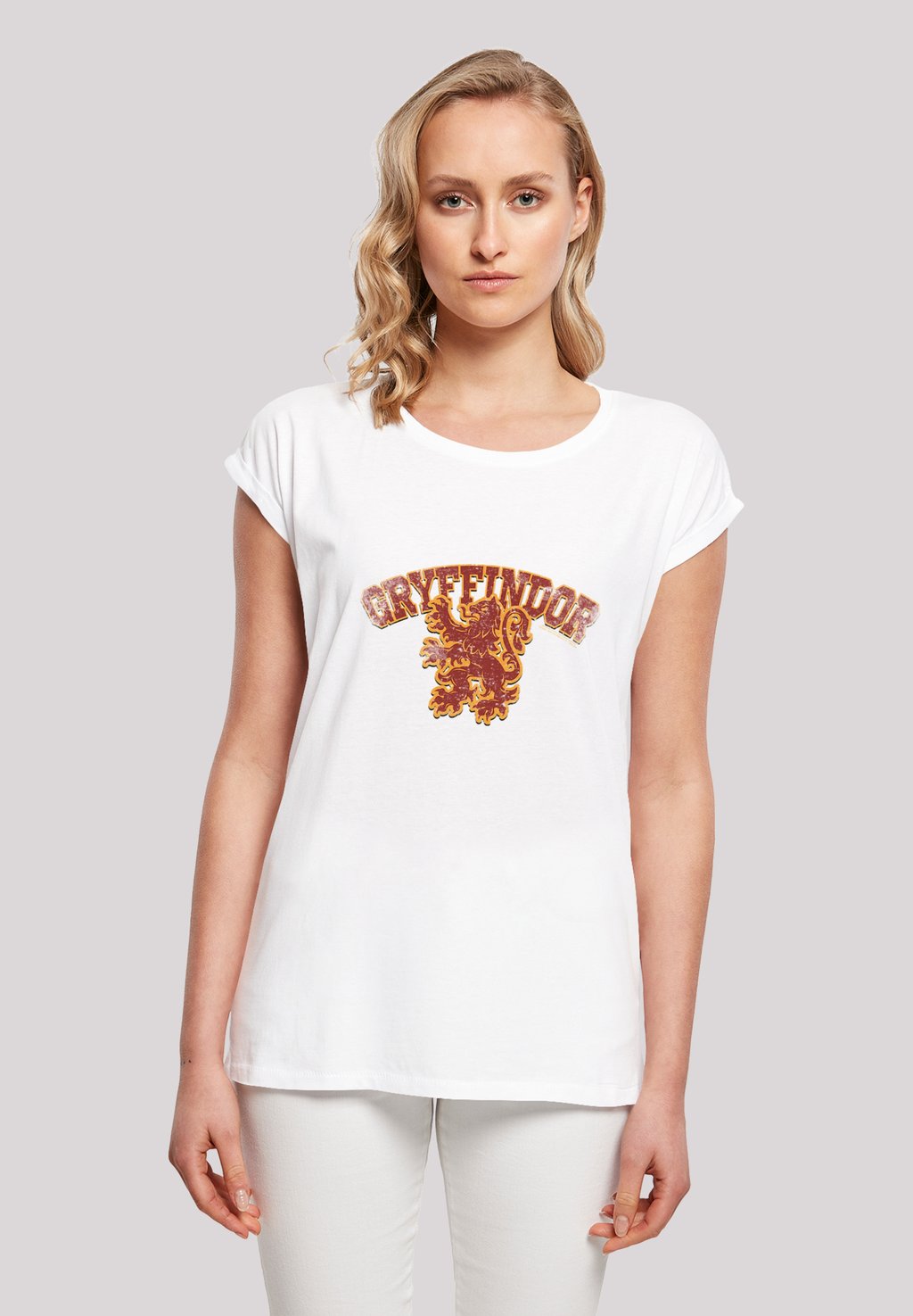 

Футболка с принтом EXTENDED SHOULDER HARRY POTTER GRYFFINDOR SPORT EMBLEM L F4NT4STIC, белый