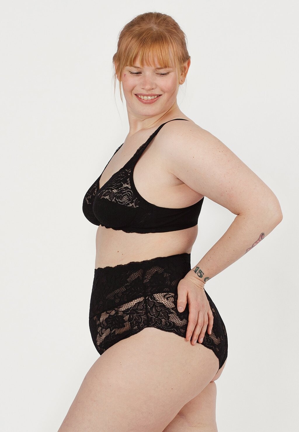 

Трусы HERMINE MIT SPITZE Erlich Textil, черный
