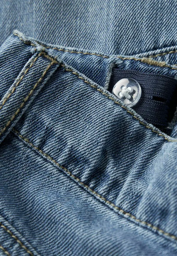 Джинсы зауженного кроя Name It, Medium Blue Denim — фото 4