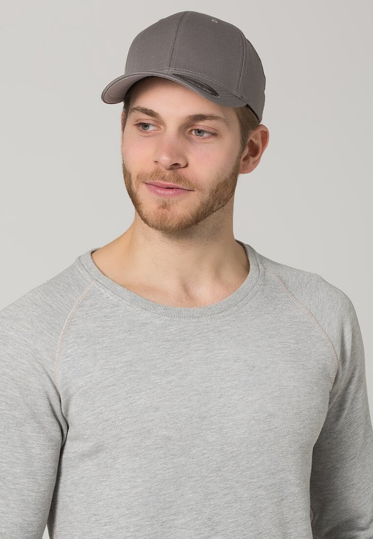 

Бейсболка Flexfit