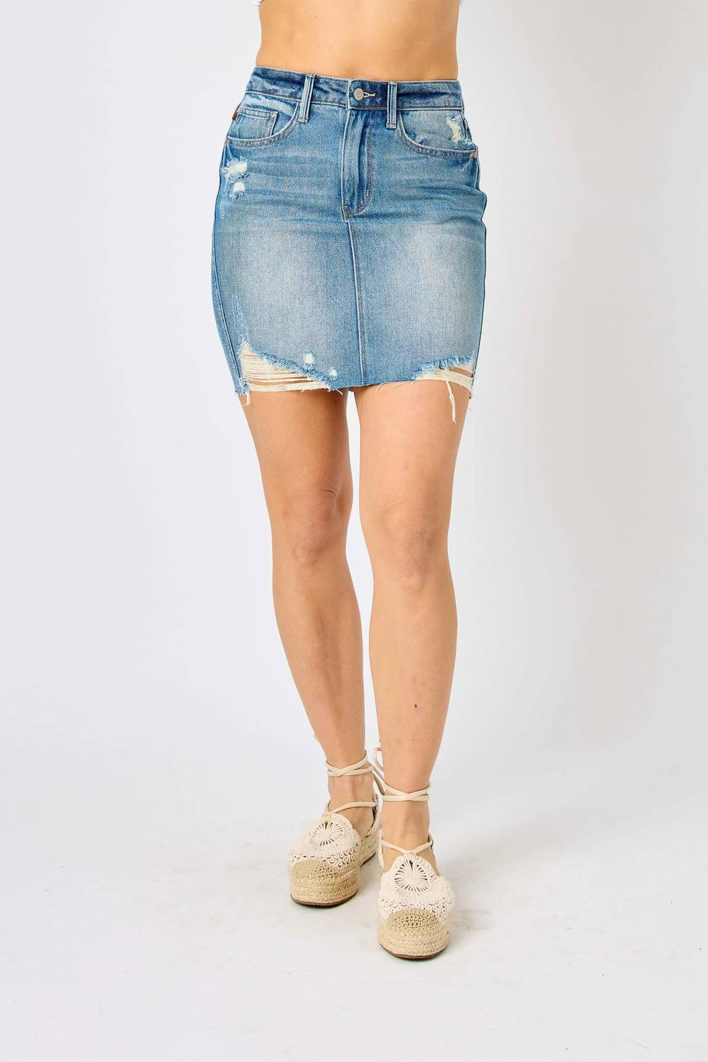 

Юбка Julia Rigid Destroy средней степени стирки Judy Blue, цвет medium wash
