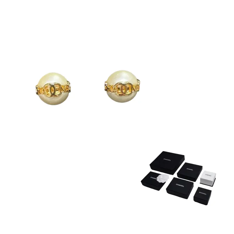

CHANEL Серьги-гвоздики металлические, золотые, для женщин