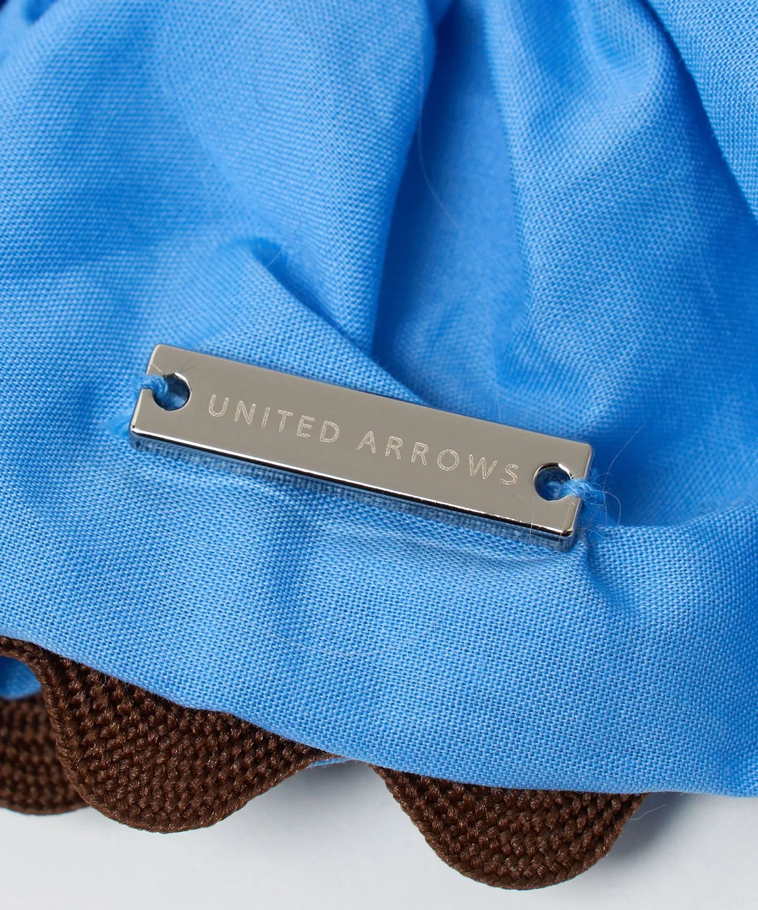 Резинка для волос шамбала двухцветная UNITED ARROWS, голубая — фото 4