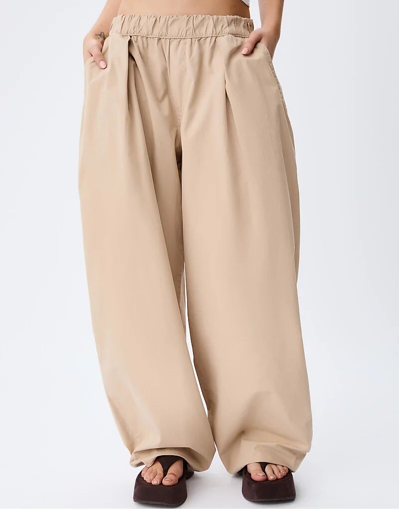 

Брюки Stradivarius Barrel в камне