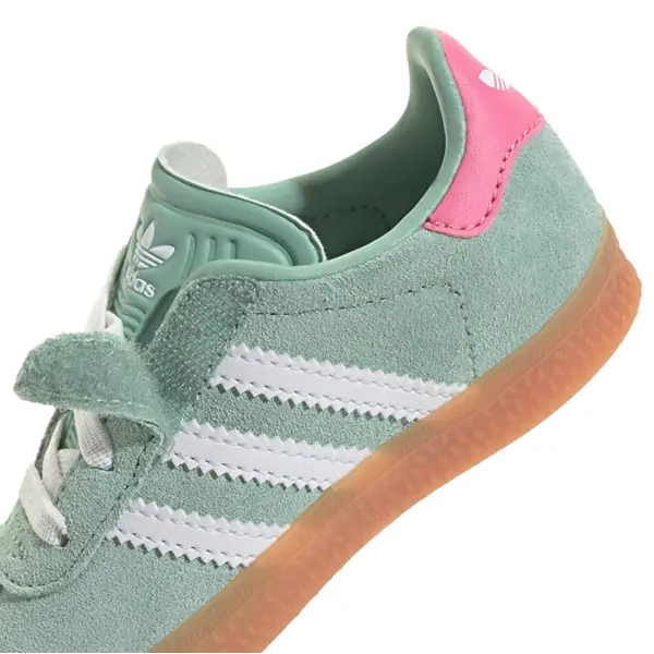 

Кроссовки adidas Gazelle Comfort Closure Athletic Shoe, цвет Hazy Green/White/Bliss Pink