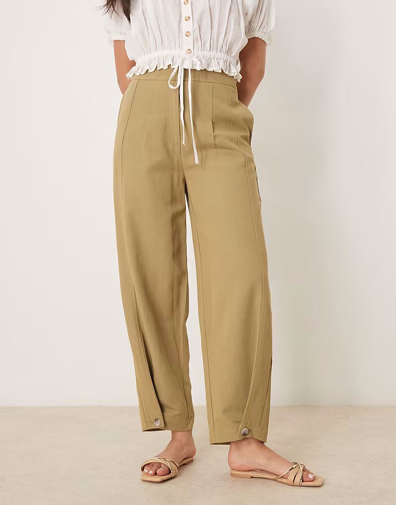 

Льняные брюки ASOS DESIGN с многосторонними хлястиками цвета хаки