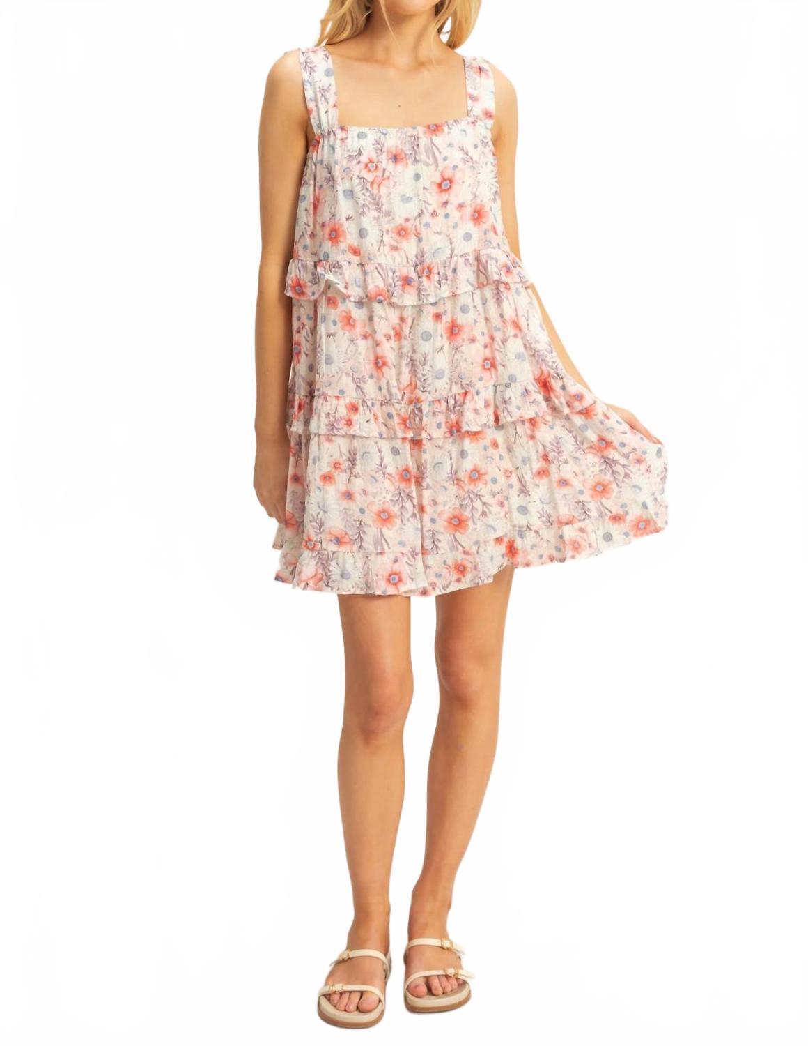 

Мини-платье London Floral с многоуровневым узором в коралловом цвете Hyfve, коралловый