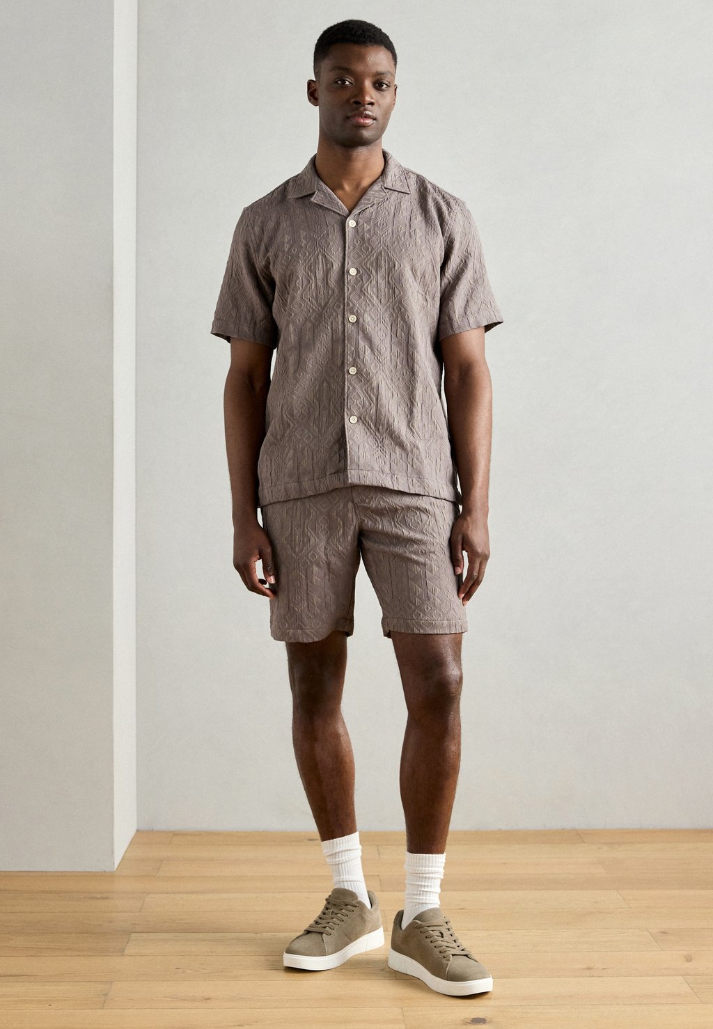

Рубашка TEXTURED SET - Shorts Lindbergh, хаки