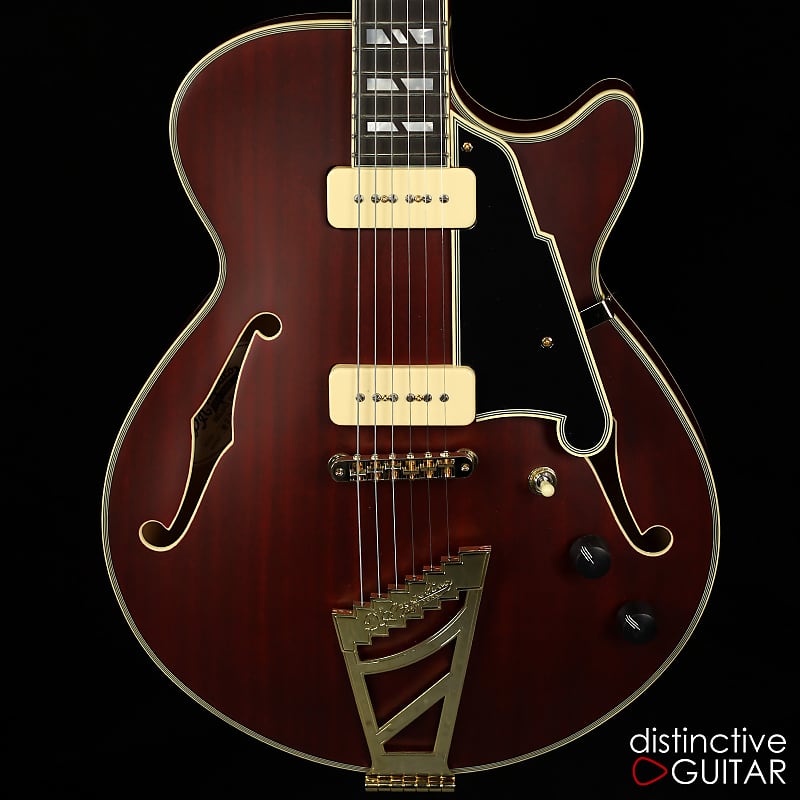 

Электрогитара D'Angelico Deluxe SS Satin Trans Wine