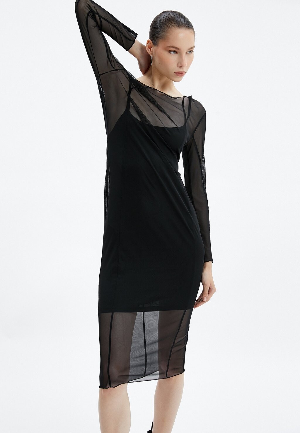 

Повседневное платье SLIM LONG SLEEVE ROUND Koton, черный