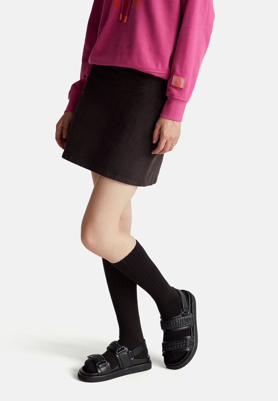 

Юбка United Colors of Benetton A-line skirt, Black