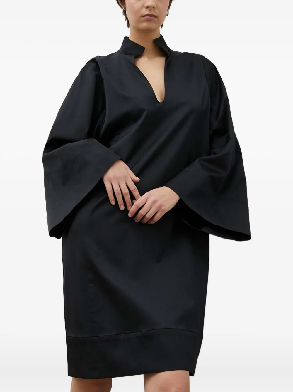 

Мини-платье с V-образным вырезом By Malene Birger, черный