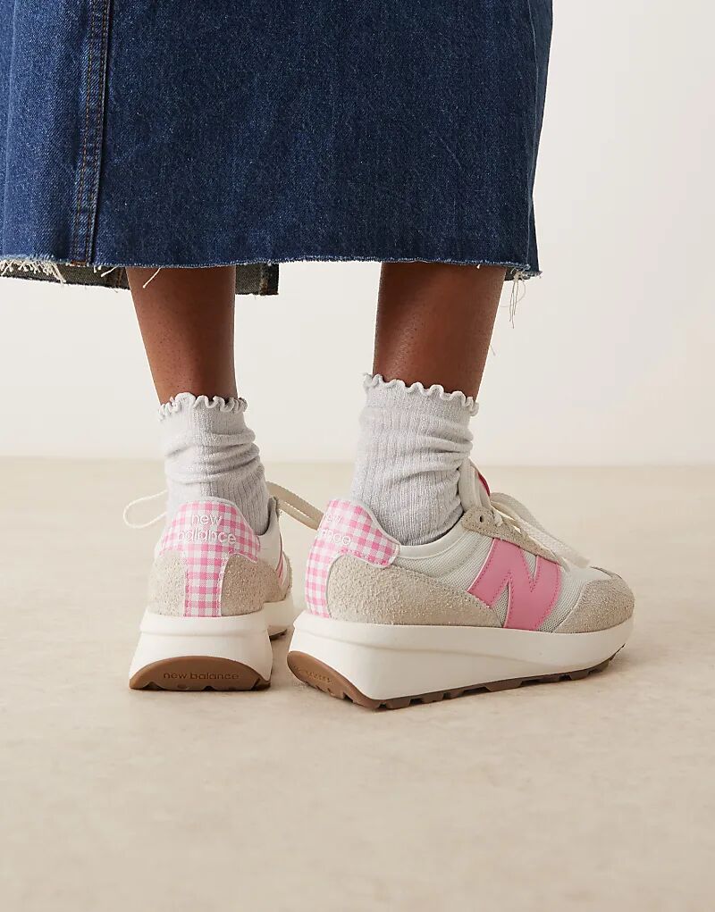 Кроссовки New Balance 370 в розовую клетку — эксклюзивно на ASOS — фото 4