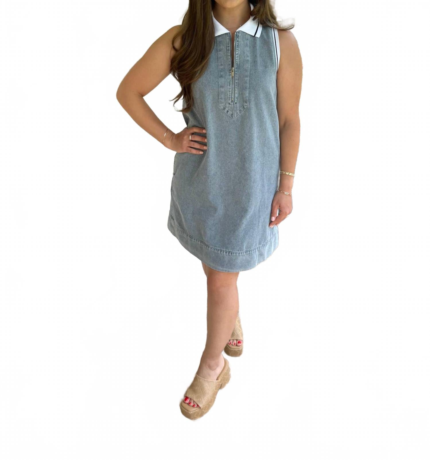 

Голубое платье без рукавов из светлого денима Entro