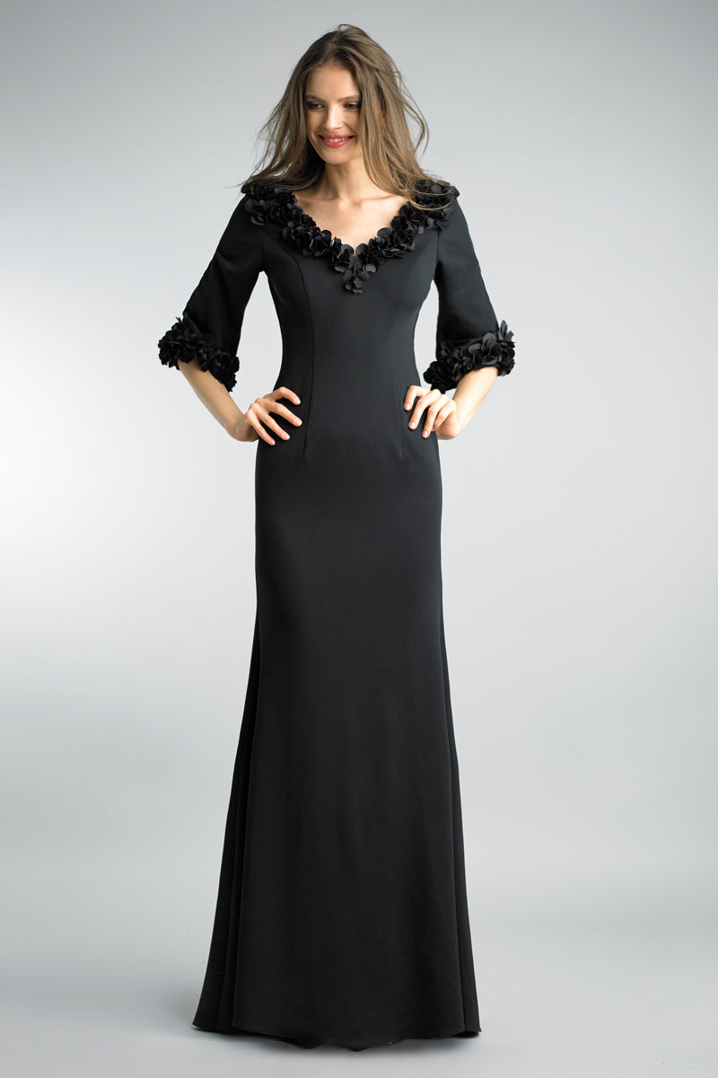 

Платье с V-образным вырезом и вырезанным лазером цветочным мотивом на рукавах и вырезе Basix черный Label, черный