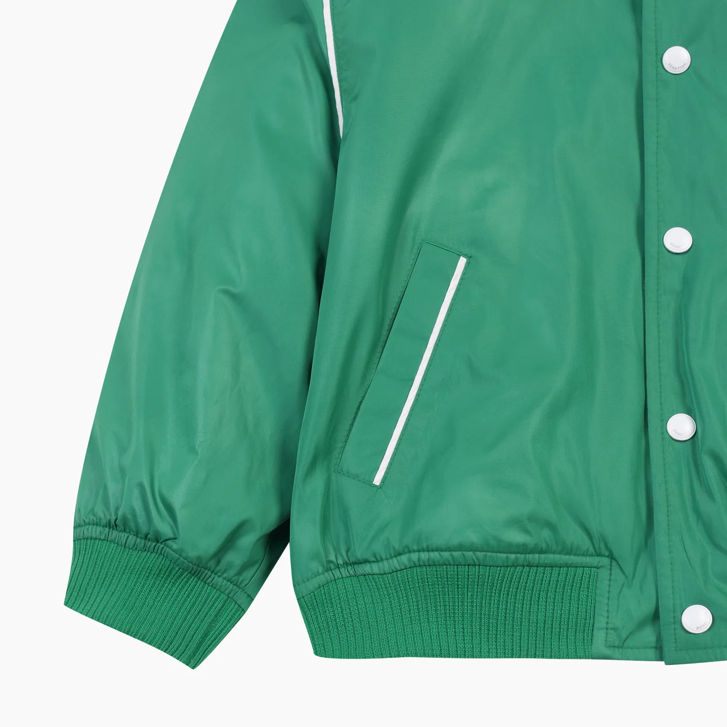 Детский глянцевый бомбер зелёный от Benetton Kids — фото 4