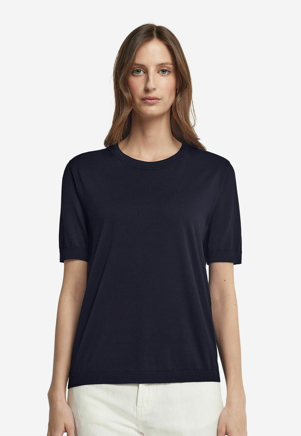 

Базовая футболка Falconeri, цвет Blau Navy Blue