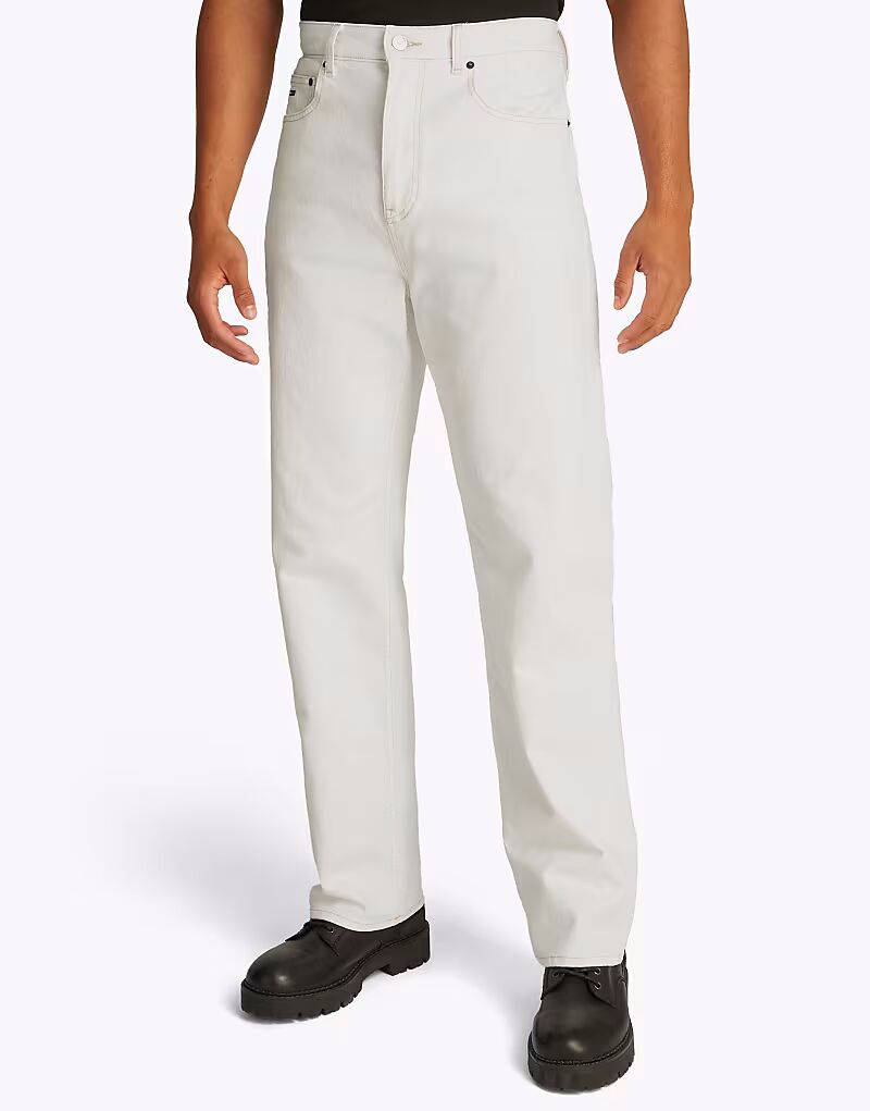 

Джинсы Tommy Jeans Otis Regular Straight белого цвета