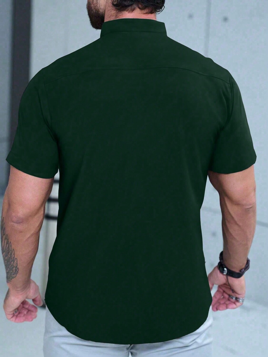 

Мужские рубашки больших размеров Homme, однотонные, с круглым вырезом, с короткими рукавами Manfinity, зеленый