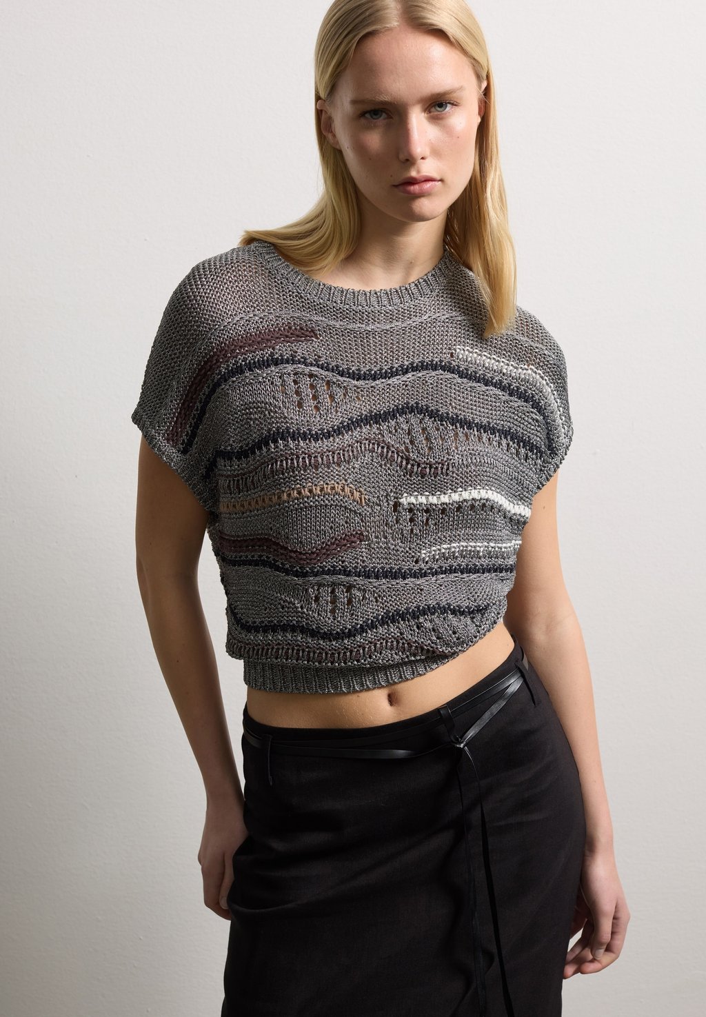 

Футболка с принтом WITH CONTRASTING DETAILS Stefanel, черный