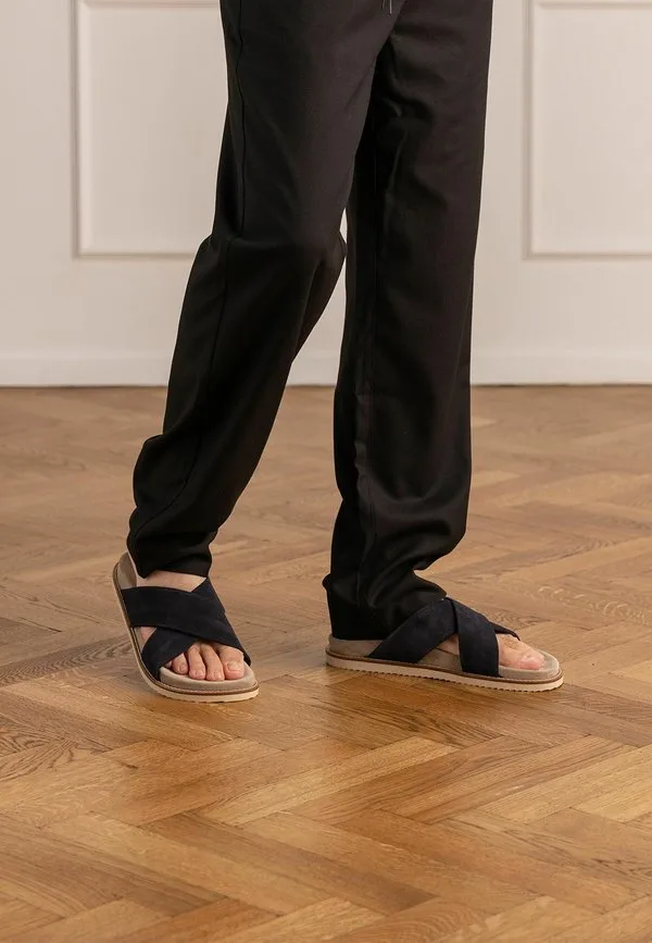 Сандаленские мюли Manfield, Blau