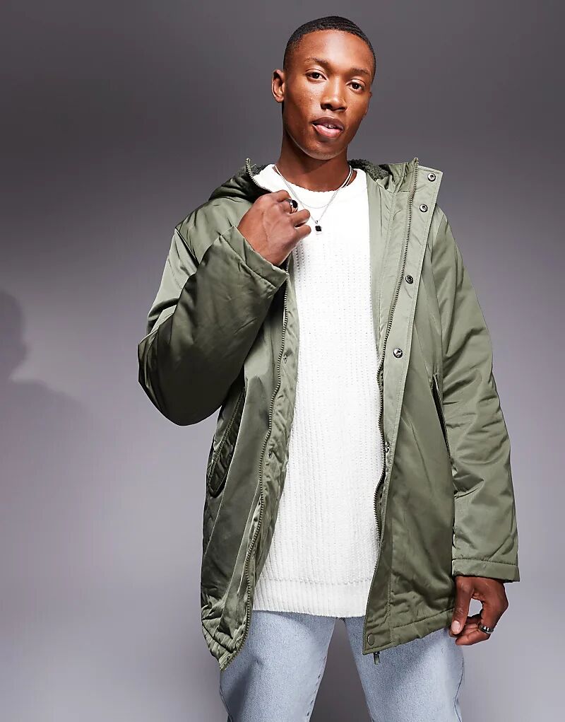 

Ватная парка на подкладке из борга цвета хаки ASOS DESIGN