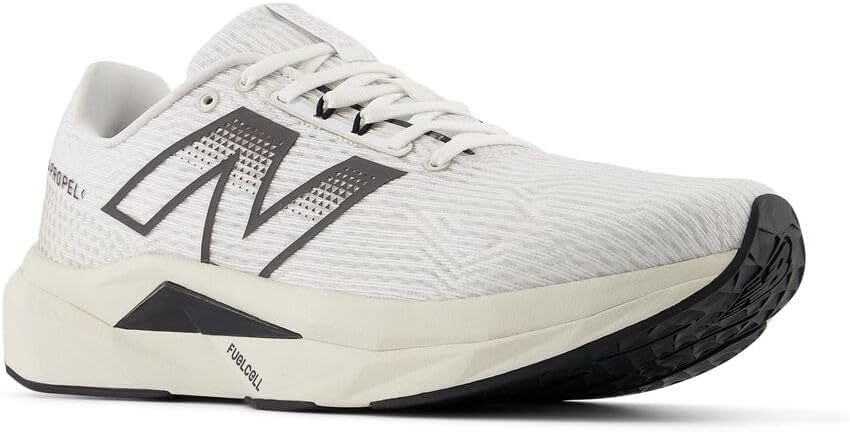 Мужские кроссовки New Balance FuelCell Propel V5, белый/черный — фото 4