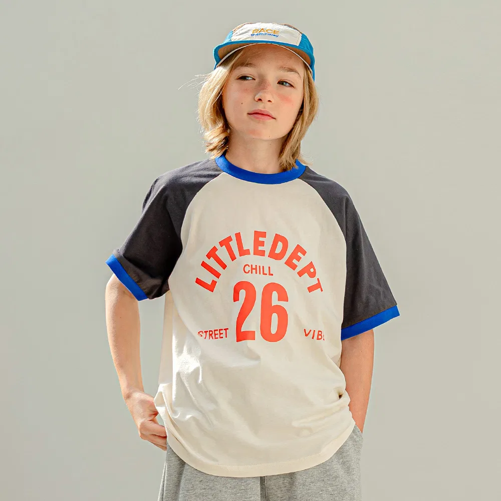 Детская серая футболка Raglan от Little Dept — фото 4
