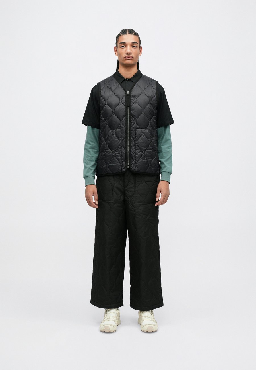 

Куртка TAION MILITARY V NECK ZIP VEST, Black