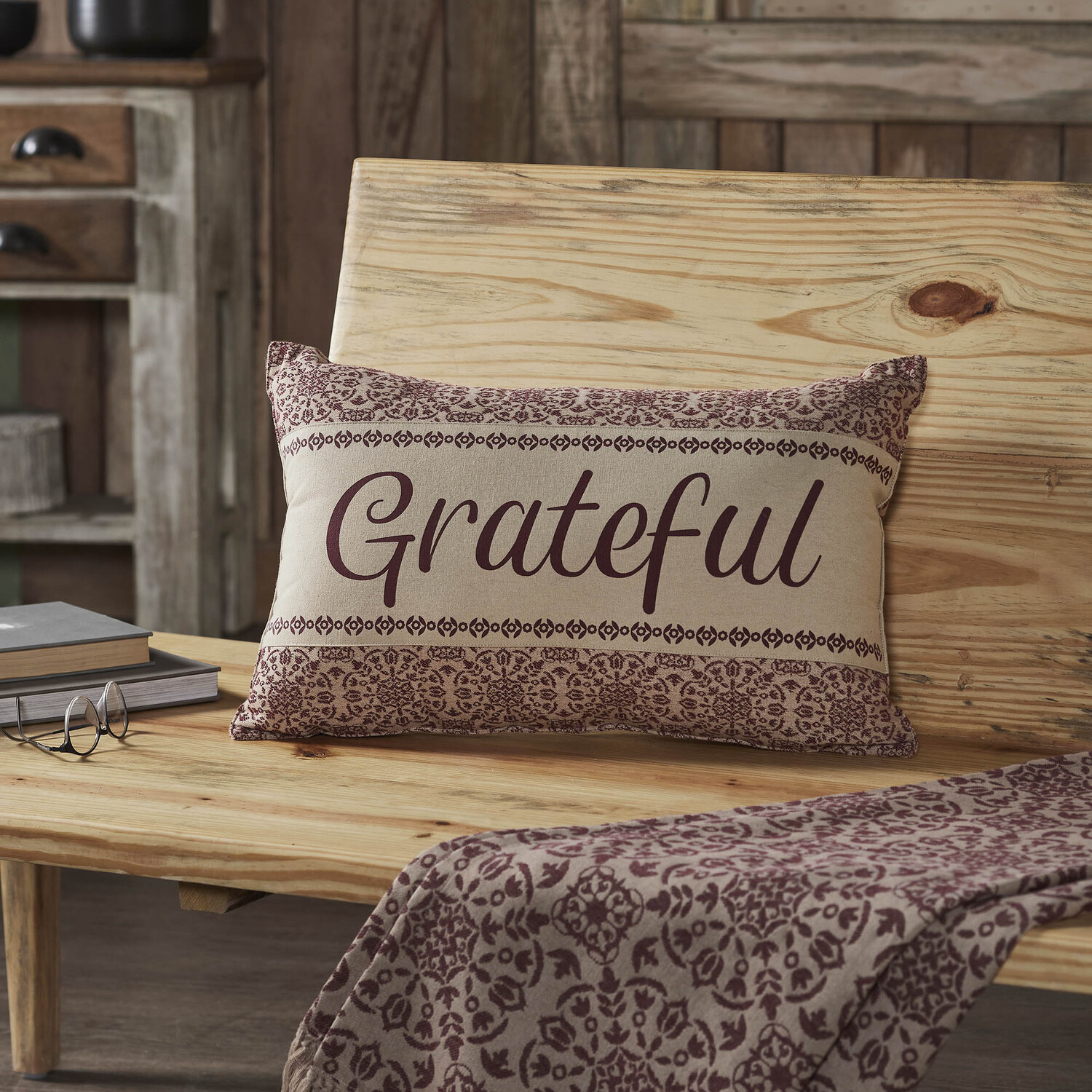 

Подушка жаккардовая Grateful Custom House, бежевый