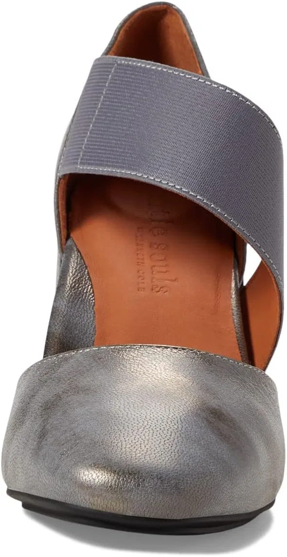 Женские туфли-лодочки Gentle Souls by Kenneth Cole Isabel Stretch Court Shoes, Pewter Colour — фото 2