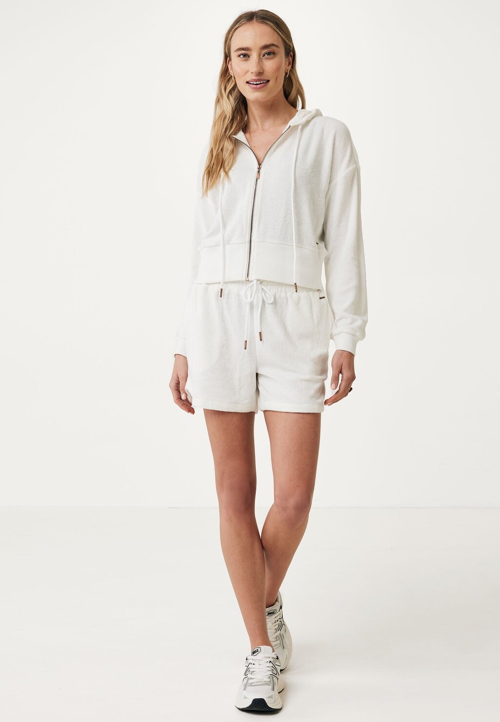 

Толстовка на молнии CROPPED Mexx, кремовый
