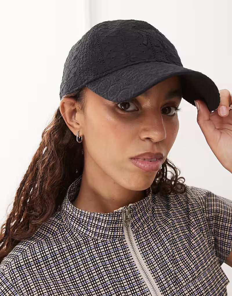 

Черная кепка New Era NY Yankees 9twenty