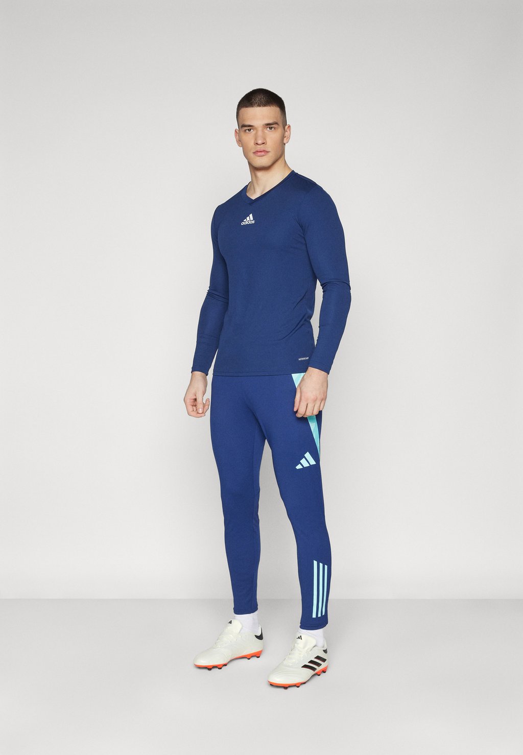 

Тайтсы ARSENAL TIRO 24 PANTS adidas, темно-синий