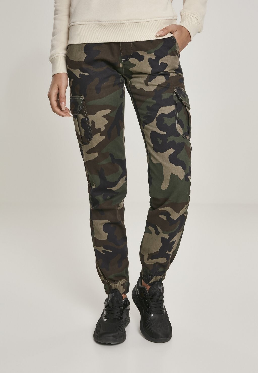 

Брюки-карго Ladies High Waist Camo Cargo Pants Urban Classics, цвет woodcamo