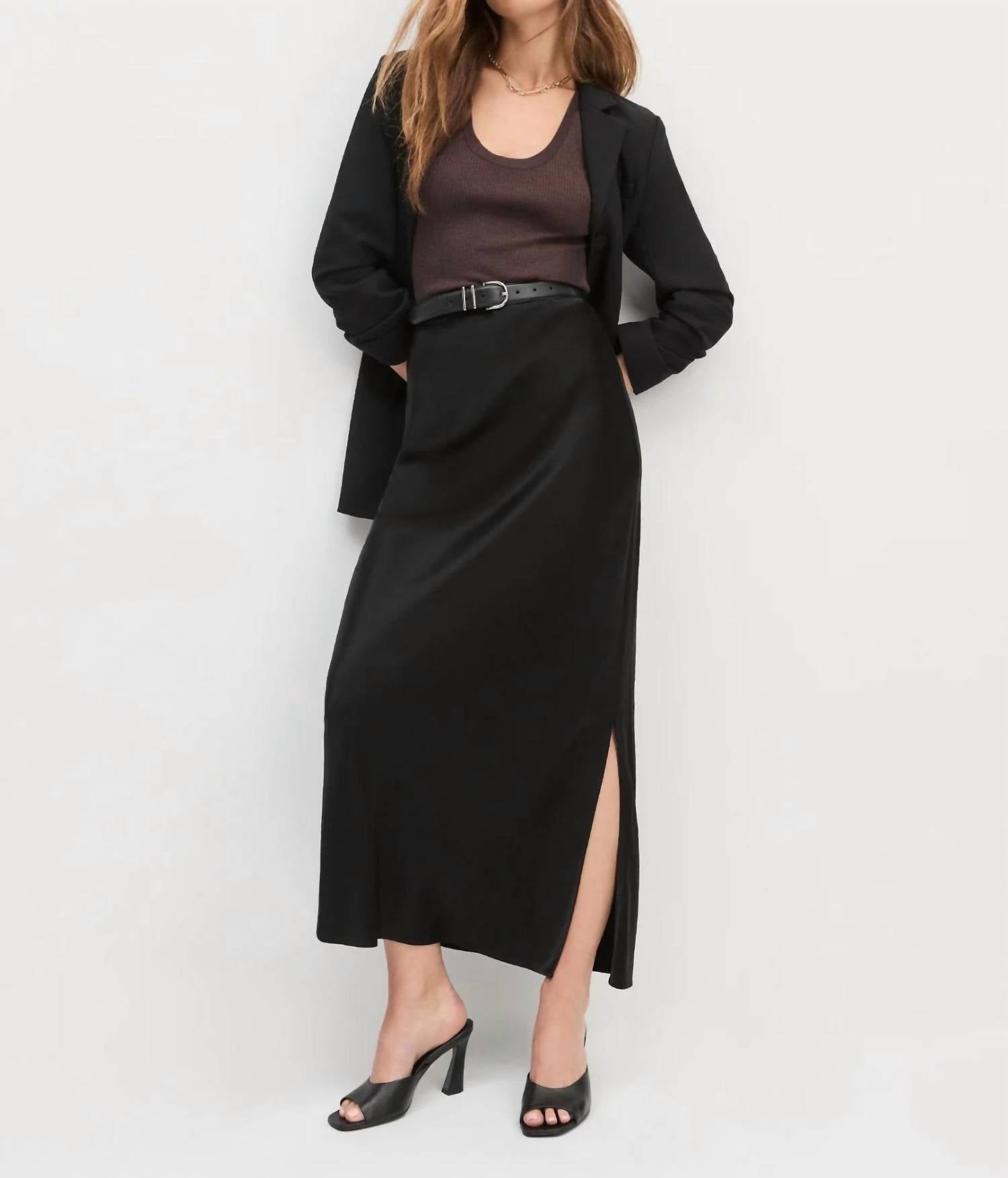 

Длинная юбка Джози в черном цвете Favorite Daughter