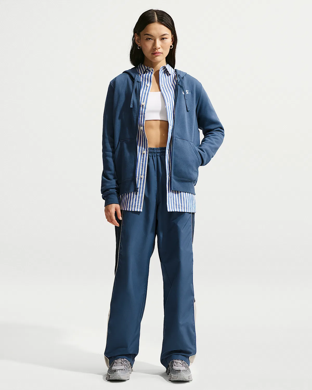 Женская флисовая худи Nike Sportswear Club Fleece на полной молнии, Mystic Navy/White — фото 4