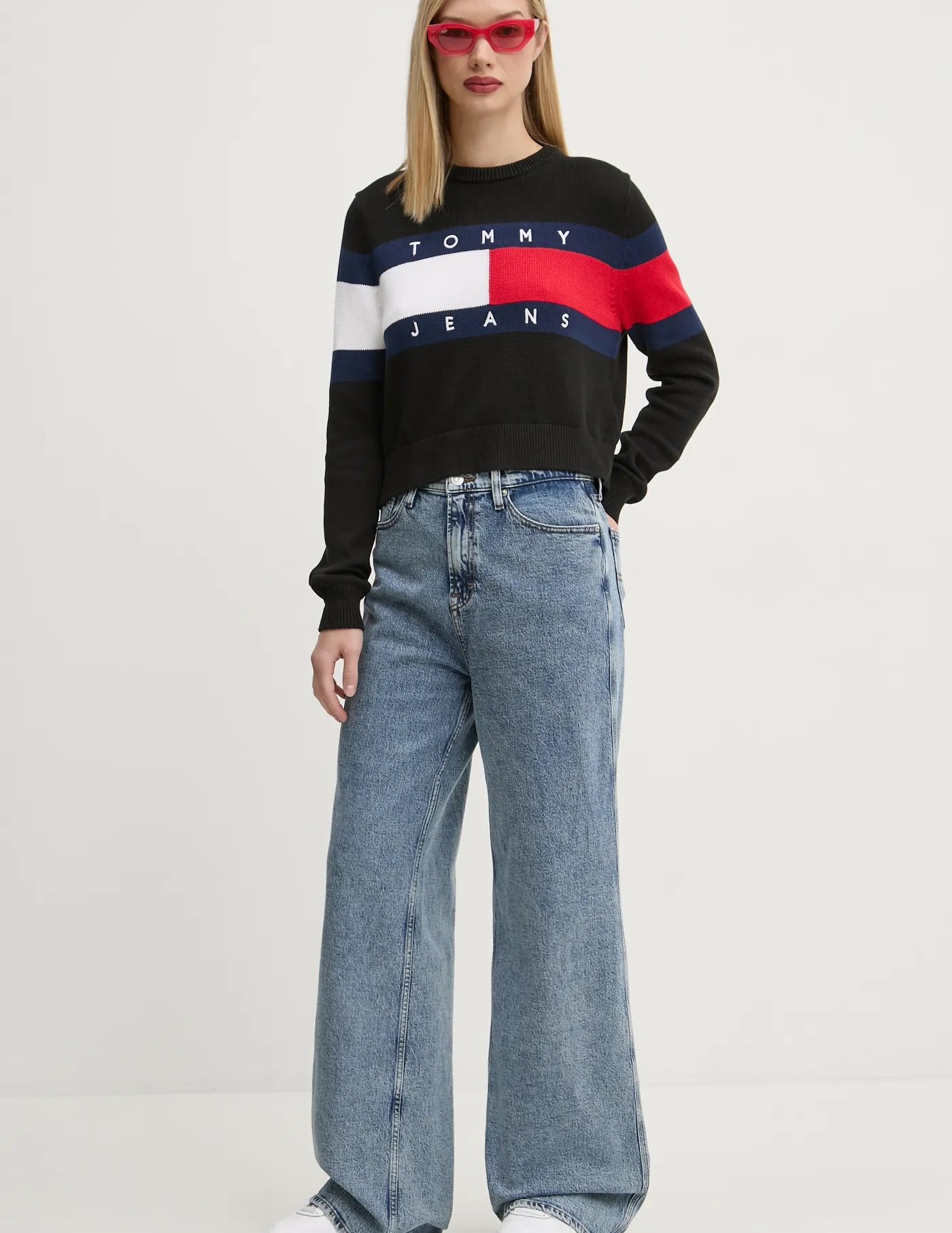

Хлопковый свитер Tommy Jeans, черный
