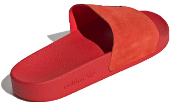 Тапочки adilette suede slide 'cartoon eye' Adidas, красный — фото 3